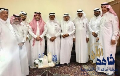 لجنة خدمة المجتمع بالعيون تزور رئيس مركز العيون للتعريف باللجنة