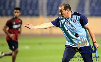 العدالة يفسخ عقد مدربه بالتراضي