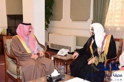 سمو محافظ الأحساء يستقبل عميد كلية الشريعة والدراسات