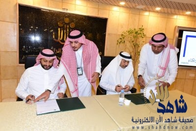 توقيع اتفاقية تعاون بين هيئة الصحفيين بالأحساء ومؤسسة الراشد الإنسانية
