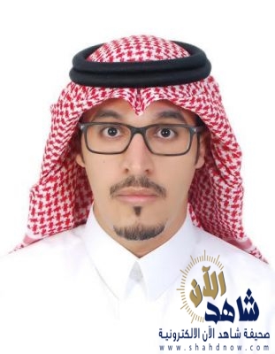 خالد يضئ منزل عمر بن سعيد الزهراني