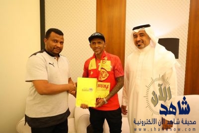 المدغشقري أندريا يلتحق بمعسكر القادسية في أبها