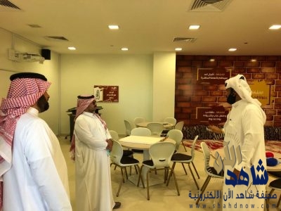 بحث سبل التعاون بين بلدي وادي الدواسر وكلية الآداب والعلوم بالمحافظة