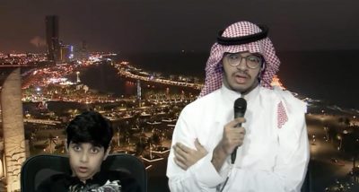 طفل مُصاب بالتوحد يحفظ آيات القرآن بعد سماعها لأول مرة رغم عدم إجادته الكلام (فيديو)