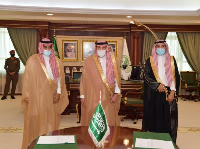 توقيع اتفاقيتي تعاون بين تعليم صبيا ومؤسسة بن محفوظ وشركة الشقيق للكهرباء والمياه