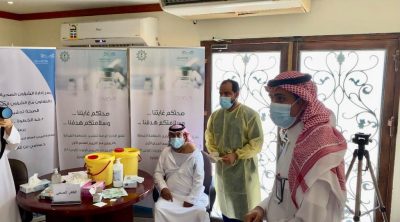 مدير تعليم الشرقية يدشن حملة التطعيم ضد فايروس كورونا كوفيد 19 بالتعاون مع التجمع الصحي الأول بالمنطقة