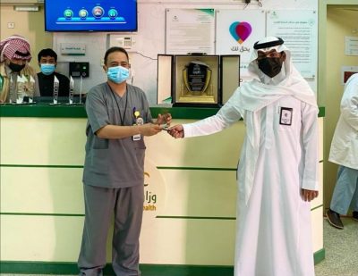 مدخلي ” يكرم منسوبي مركز الدريعية بمناسبة حصولهم على جائزة التميز