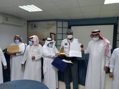 “وترة” يحقق جائز المعلم المتميز 1441 /1442 بوسط مكة