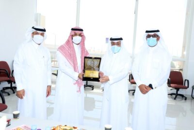 محافظ الجبيل يشيد بجهود جمعية طيف التوحد