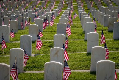 بلاد “العم سام” تحتفل بذكرى أموات الصراعات والحروب Memorial Day وسط خلاف أزلي