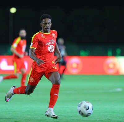 إدارة القادسية تعلق ملف مفاوضات خليفة الدوسري حتى نهاية مشاركته الوطنية