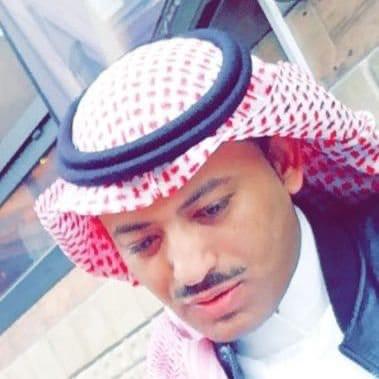 الشاعر علي المليحان يعاتب الحبيب : جاي تسأل وش بغيت .. ما كفاك انك قسيت