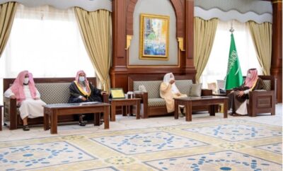 “أمير المدينة” يستقبل مدير البحوث العلمية بمكتبه