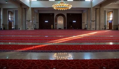 “الشؤون الإسلامية” تُكمل مشروع فرش مسجد ميقات قرن المنازل بالسجاد لاستقبال الحجاج