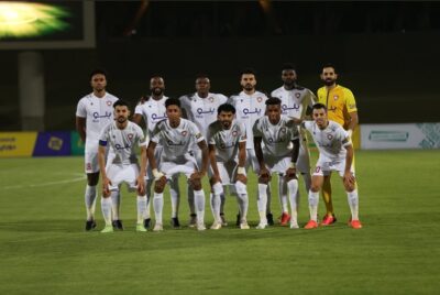 الدرعية يسلم مكافأة فوز فريق القدم على جدة ويستعد للعروبة