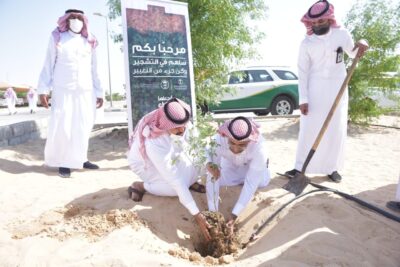 بيئة الاحساء تطلق حملة ” ساهم في التشجير وكُن جزءً من التغيير، لنجعلها خضراء”