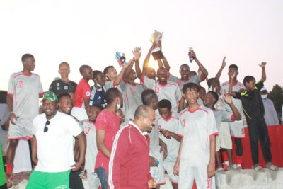 رئيس رابطة فرق احياء مكة “عبدربه” يتوج العيون بطلا لدورة لصداقة الأولى 2021