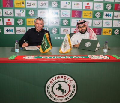 إدارة الاتفاق تنهي بصفه رسميه التعاقد مع الفرنسي باتريس كارتيرون