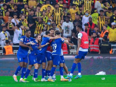 الهلال يتغلب على الاتحاد بثلاثية ويبقي على آماله في تحقيق اللقب