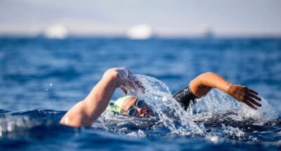 أول عربية تقطع البحر الأحمر سباحة من السعودية الى مصر