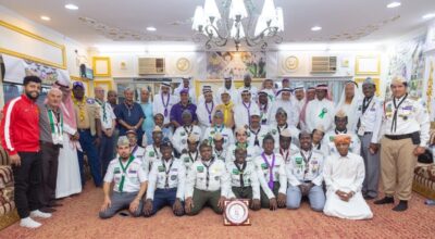 رئيس رابطة الهواة لكرة القدم بمكة “عبدربه” يهدي أصدقاء كشافة شباب مكة العضوية الشرفية