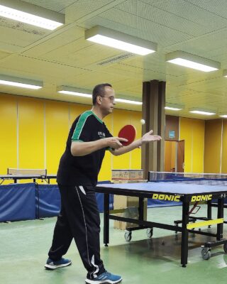 جدو عصام يهدي مشاركته في بطولة المدينة المنورة لتنس الطاولة إلى حفيديه وتين  وعبدالمعطي