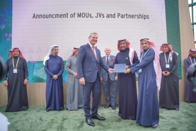 حصيلة اليوم الأول.. توقيع 25 اتفاقية في مؤتمر التعدين الدولي