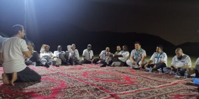 قادة كشافة تعليم مكة يقضون يوما ماتعا في صعيد عرفات  ويتنافسون على فك الرموز الخاصة بنشاطهم