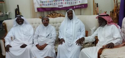 رواد الكشافة يعودون زميلهم “محراب” في منزله بعد خروجه من المستشفى