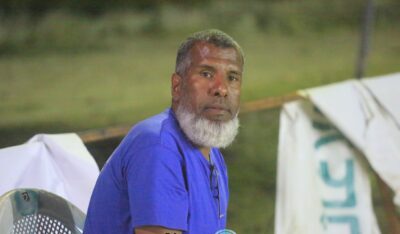 في (صيد الكاميرا) ستيني يعمل بروح الشباب… ويتمتع بكاريزما خاصة