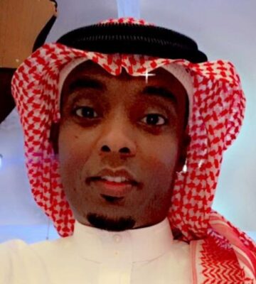 الرقيب “عبد المجيد” يتلقى تهنئة الفريق “البسامي” بمناسبة الترقية