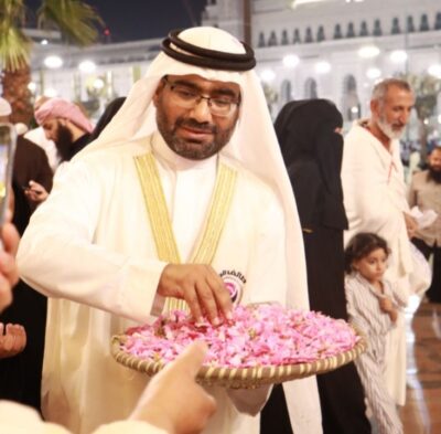 مقاطع فيديو عفويه لموزع الورد الطائفي “الصائغ” تحقق انتشارا واسعا فاق التوقع