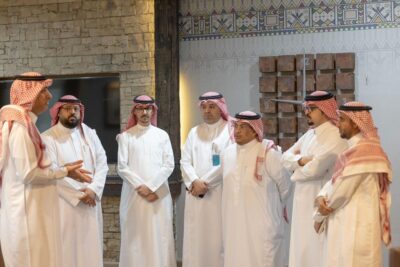 “إتمام” و”امانة عسير” يبحثو ن افتتاح مركز في الأمانة