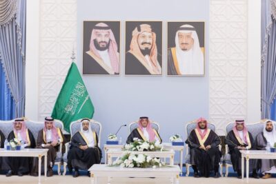 سمو محافظ الأحساء يلتقي منسوبي أمانة المحافظة في جلسته الأسبوعية ( الثلاثائية )