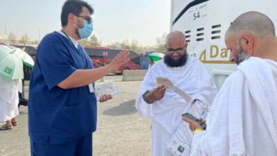 425139 حاج استفادوا من برنامج سفراء التوعية الصحية