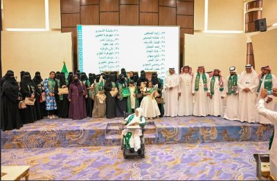 معرض “أنا من هالأرض” يوثّق الفن والإبداع الوطني في مداريم كراون بمناسبة اليوم الوطني الـ95