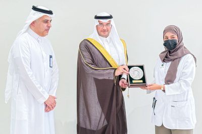 سمو محافظ الأحساء يزور مستشفى الصحة النفسية ويكرّم منسوبيه