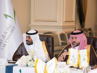 محافظ “منشآت” يلتقي مسؤولي غرفة الطائف ورواد الأعمال في المحافظة