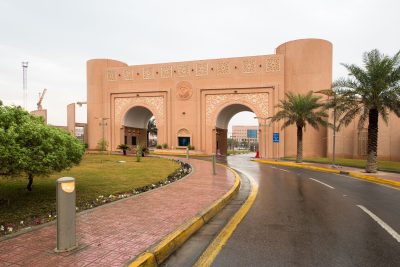 جامعة الملك فيصل ترعى 145 موهبة علمية في النسخة 2 من برنامجها “علماء المُستقبل”