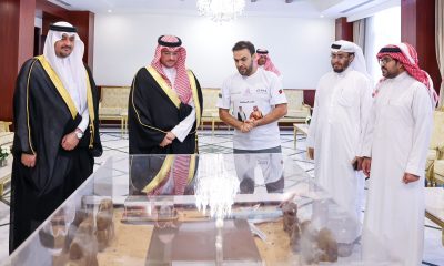 سمو محافظ الأحساء يستقبل الرحالة اليحيا ويوقّع على مجسم “قمة العلا الخليجية” المُهدى لسمو أمير دولة قطر