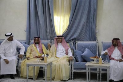 محافظ بيشة يعزي أسرة ” آل عطيان ” في وفاة فقيدهم