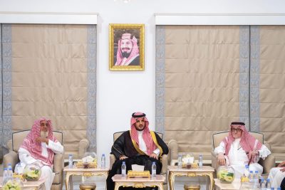 الأمير فواز بن سلطان بن عبدالعزيز يعزي أسرة العبيكان