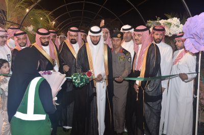 محافظ القطيف يفتتح مهرجان «عالم النباتات والزهور الأول»