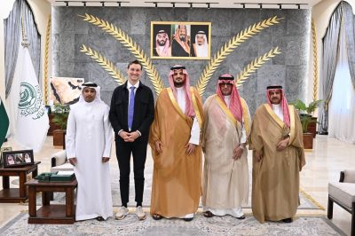 محافظ الطائف يلتقي مالك نادي الخلود الرياضي