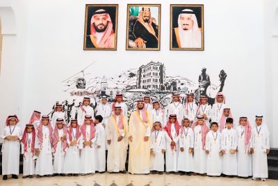 محافظ الطائف يُكرّم (60) طالبًا وطالبةً من الموهوبين في برامج العلوم والتقنية