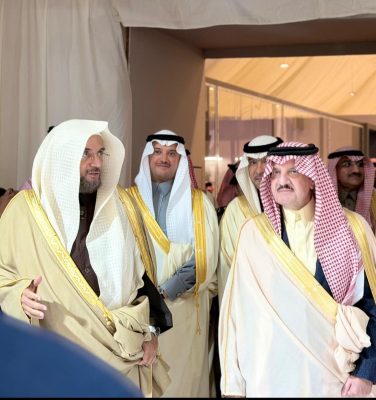 بالصور …. سمو أمير المنطقة الشرقية يفتتح معرض قبس للقرآن والسنة والخطابة “سراج وطن” خلال تدشينه مهرجان تمور الأحساء 2026م