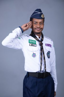 قائد فرقة أشبال كشافة شباب مكة الجوال صلاح بطلاً عالمياً