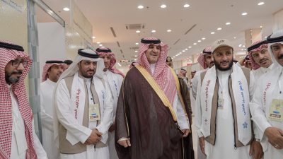 محافظ بيشة يدشن مبادرة “رؤية الأجاويد الصحية”