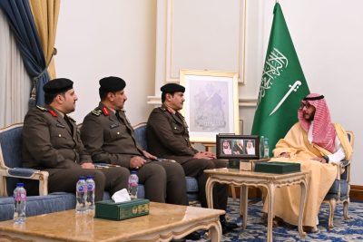 الأمير سعود بن نهار يلتقي مدير مرور المحافظة المعيَّن حديثًا