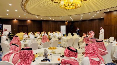 غرفة بيشة تنظّم لقاءً لبحث تحديات وفرص قطاع الأعمال مع فرع «الموارد البشرية» بعسير